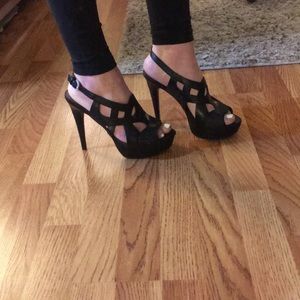 Carlos By Carlos Santana caged stilettos like new